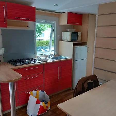 Campsite 431 Emplacement Confort Aux Fontaines 3 Etoiles - 5 Personnes Ivry-la-Bataille