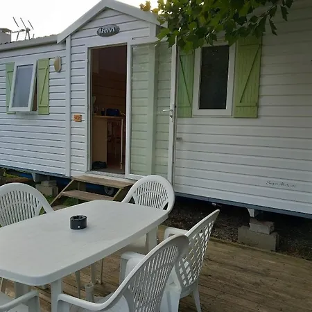 431 Emplacement Confort Aux Fontaines 3 étoiles - 5 Personnes Ivry-la-Bataille